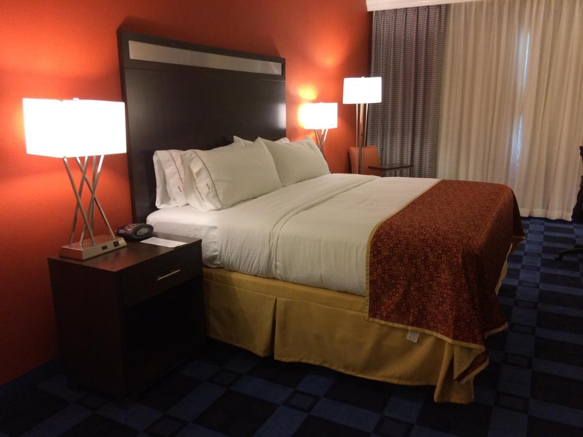 Holiday Inn Express And Suites Columbia University Area By Ihg Стая снимка